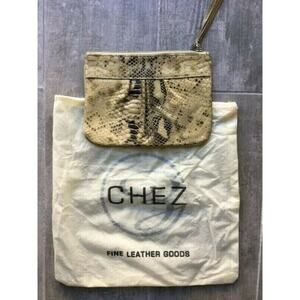 $195 CHEZ by CHERYL Fine Leather Snake Print Clutch Wristlet Handbag Luxury Bag